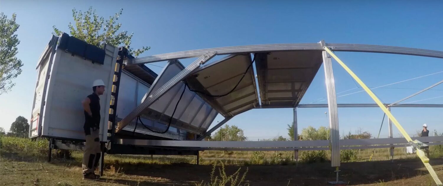 Les conteneurs autonomes Contaiwatt déployés en Afrique comme - Flex-Grid Container énergie solaire CONTAINWATT pour chantiers