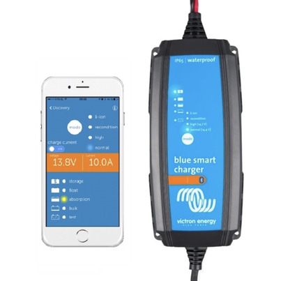 Victron Blue Smart IP65s 12/4 + connecteur CC · CEE 7/16