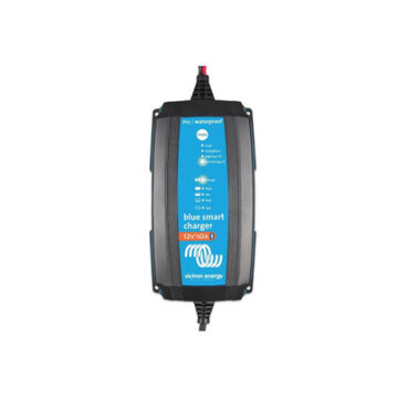 Victron Blue Smart IP65s 12/4 + connecteur CC · CEE 7/17